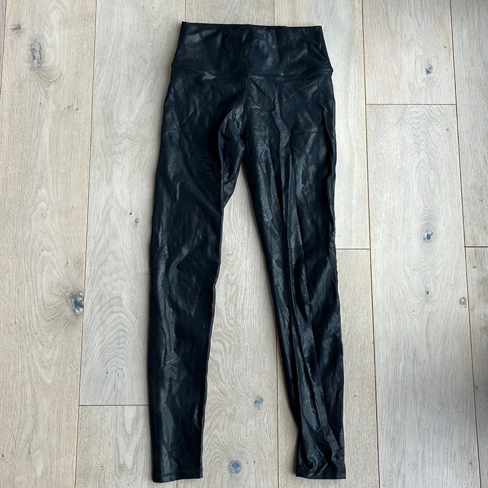 Demi Lovato Fabletics black leggings size XS